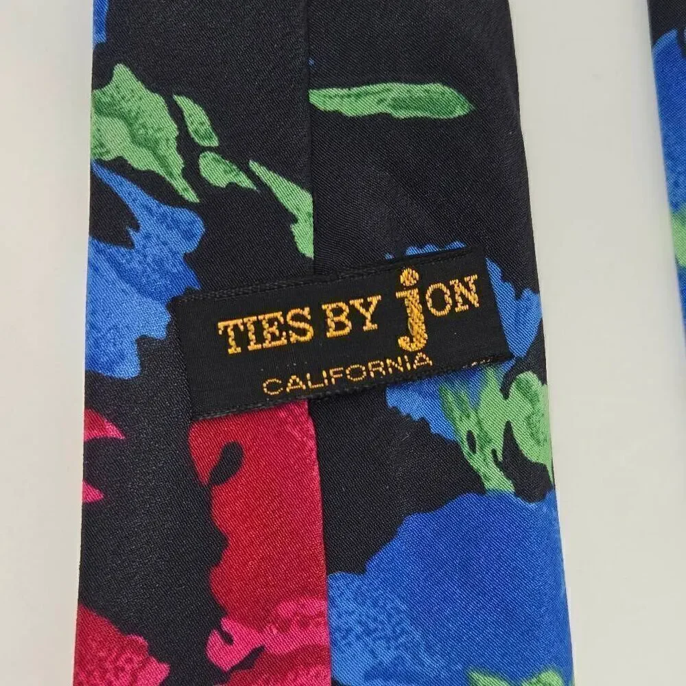 VINTAGE TIES BY JON CALIFORNIA SILK TIE BLACK BLUE RED HAWAIIAN MOTIF 3.5